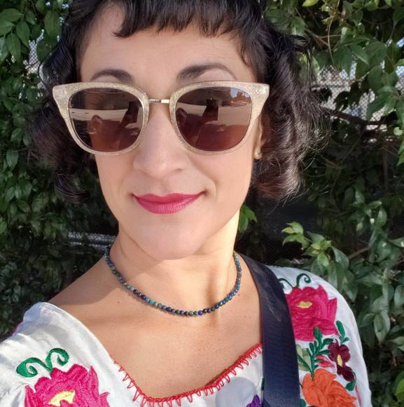 Meet your Posher, Gina - Picture 1 of 1